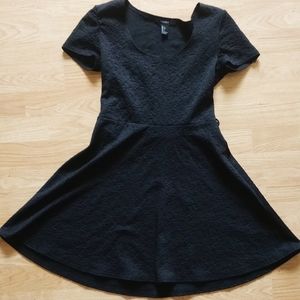 Black Short-Sleeved Dress  Ruffled